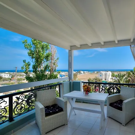 Pantheon Aparthotel Agios Georgios (Santorini)