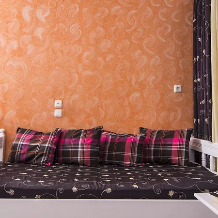 Pantheon Aparthotel Agios Georgios (Santorini)