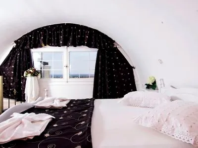 オリンピア Agios Georgios (Santorini)