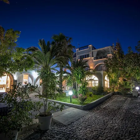 Pantheon Aparthotel 4*